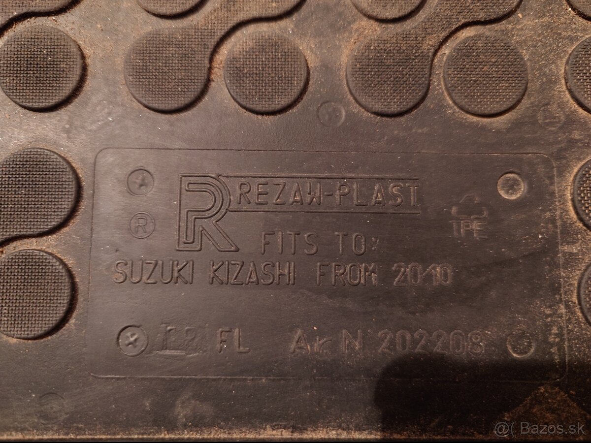 Gumené rohože - Suzuki Kizashi - 2