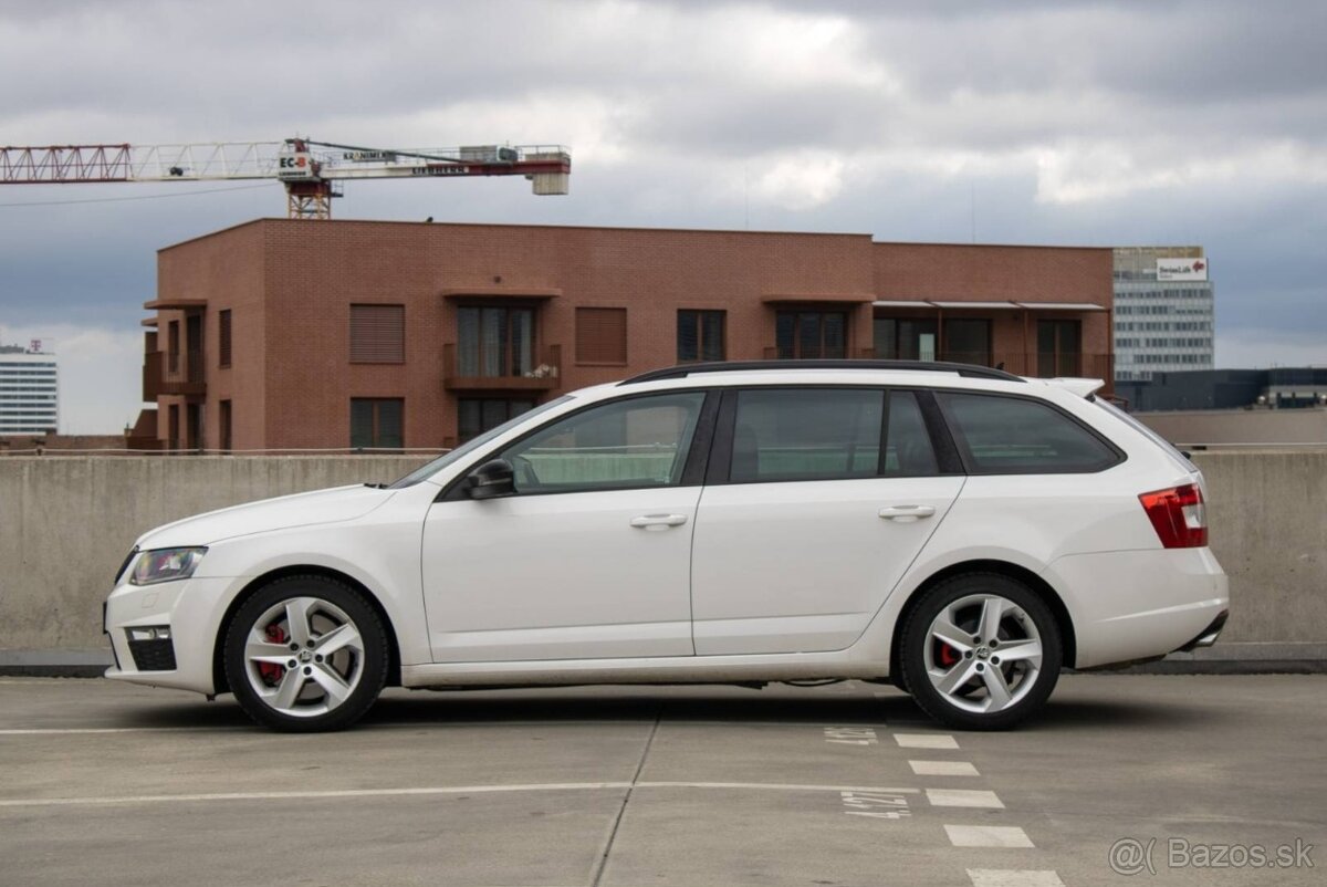 Škoda Octavia Combi 2.0 TDI DPF RS DSG - 2