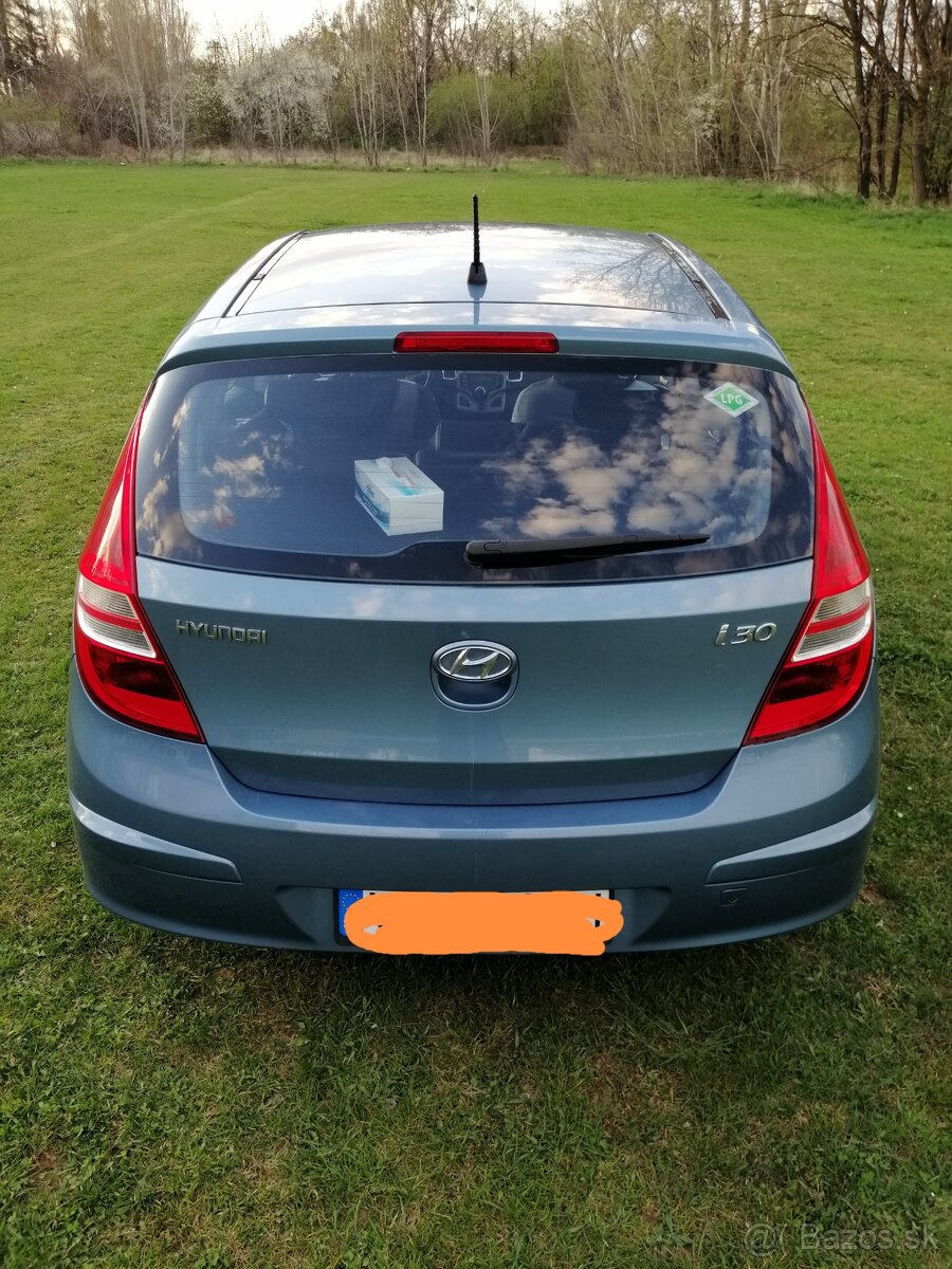 Hyundai i30 1,4 Benzín - plyn - 2