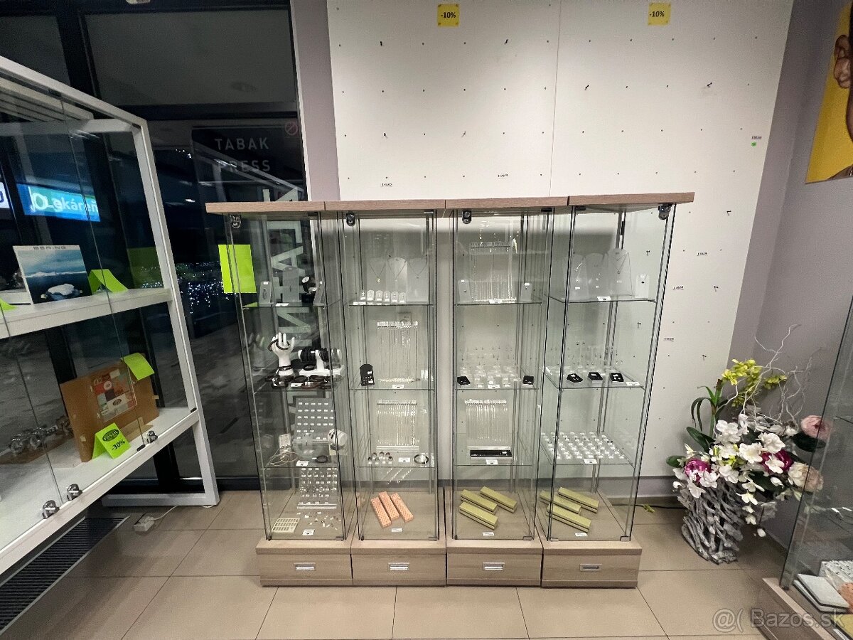 Vitríny za symbolicku cenu - 2