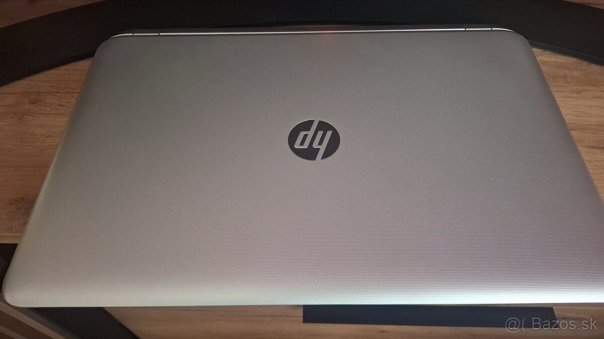 Predám HP Pavilion 17,3" - na diely,opravu - 2
