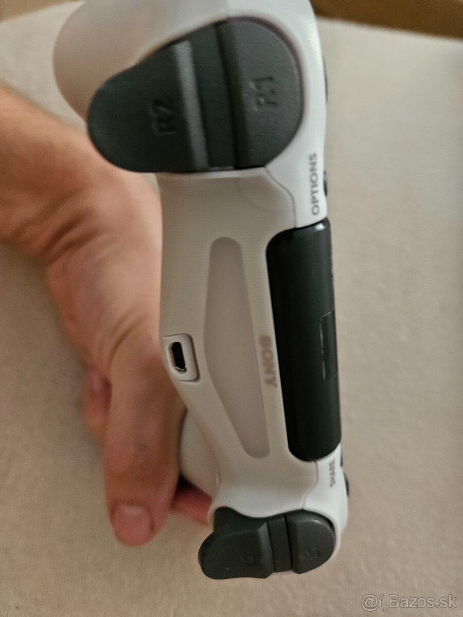 Ps4 ovladac novy nepouzivany - 2
