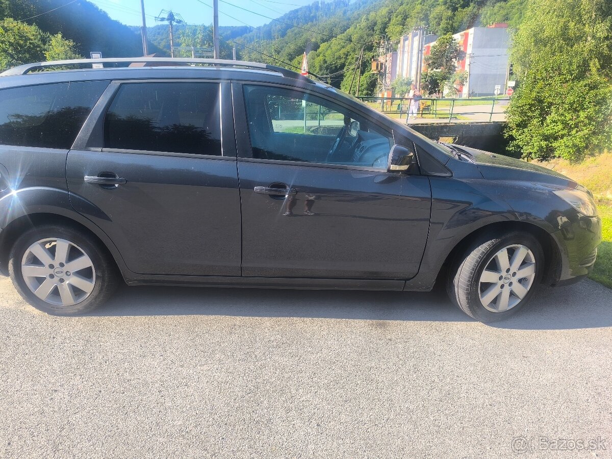 Rozpredám Ford FOCUS combi 1.6tdi - 2