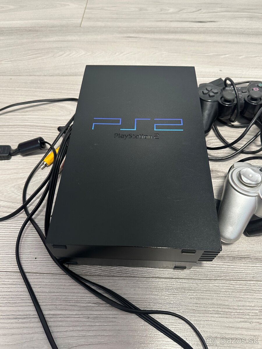 Sony PlayStation 2 FAT + 4 ovládače + 2× originál Memory Car - 2