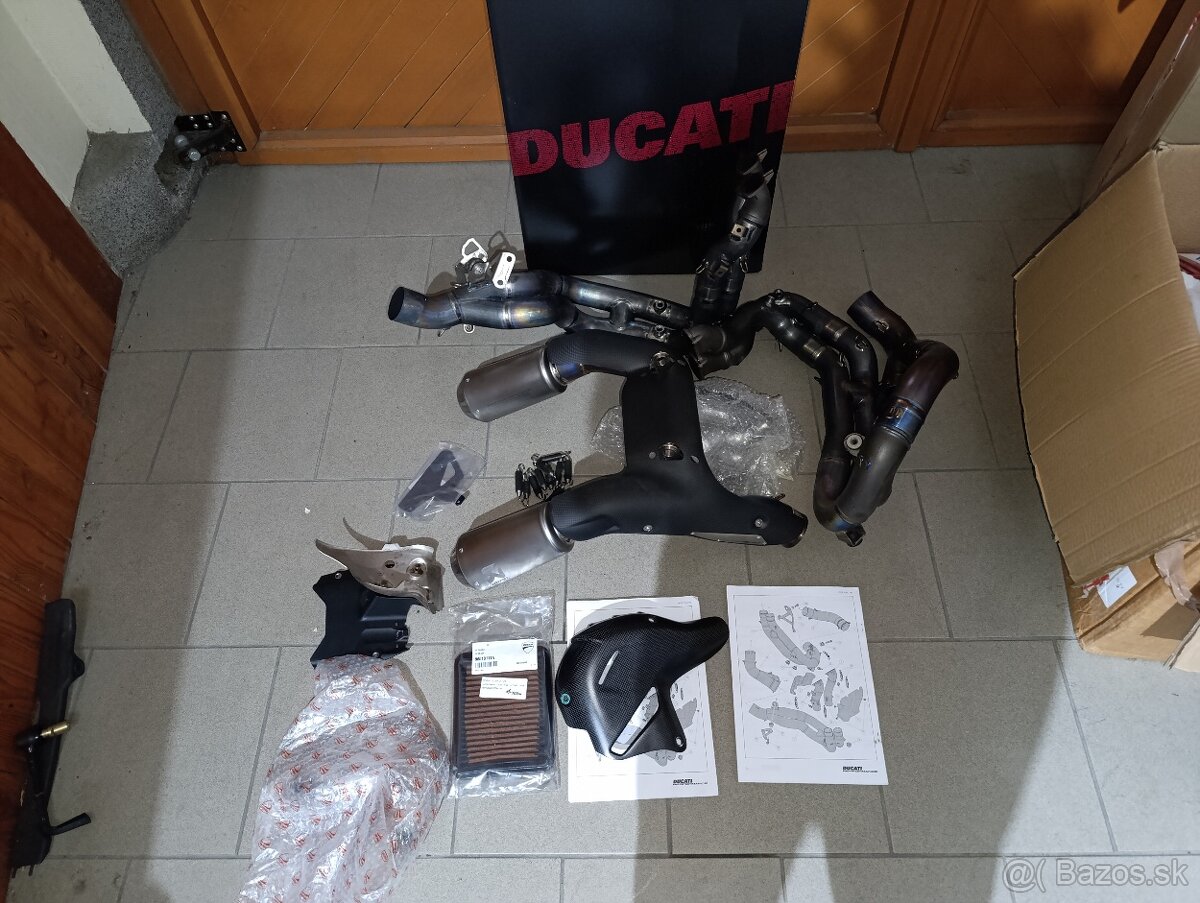 Panigale v4 akrapovic full - 2