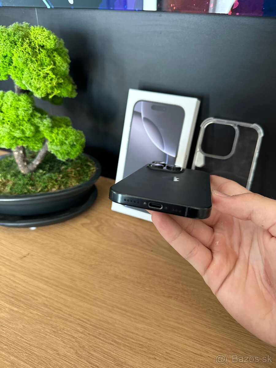 iPhone 16 Pro - 2
