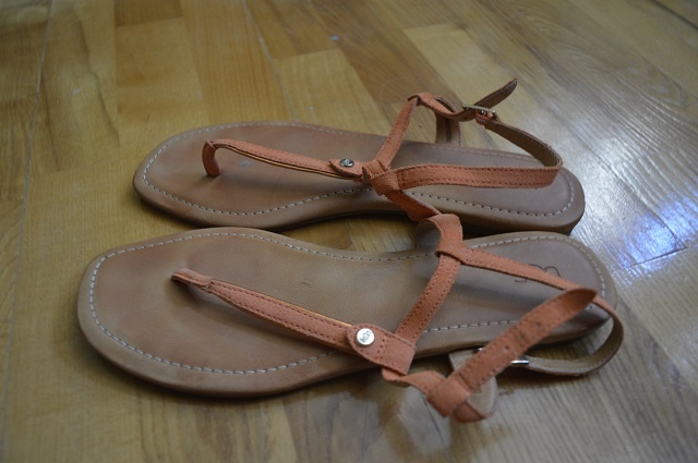 predam krasne damske sandale UGG - 2