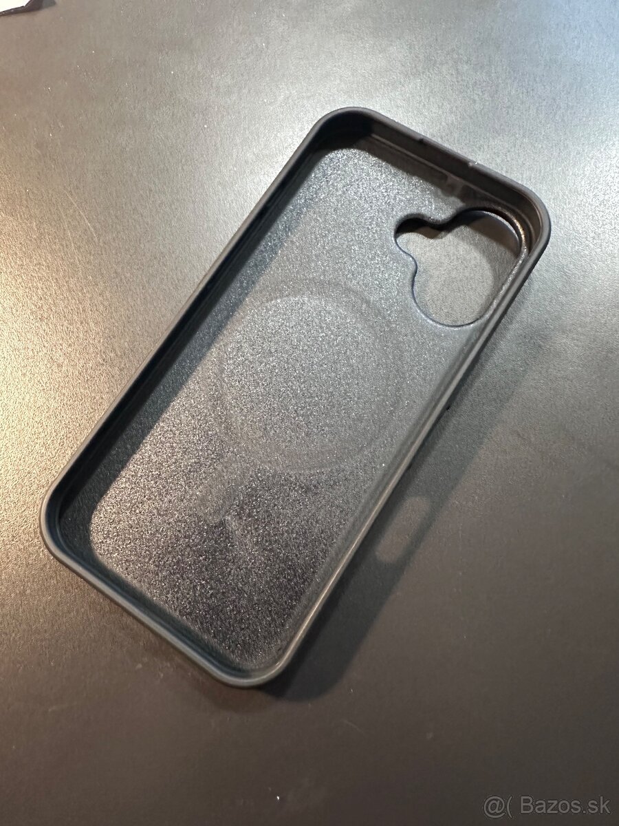iPhone 17 karbónový kryt - 2