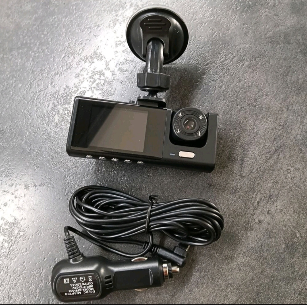 Autokamera + 64GB SD karta - 2