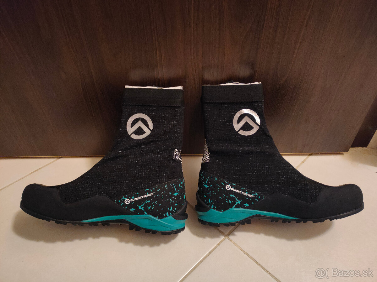 TNF Summit Series Cayesh FUTURELIGHT - 2