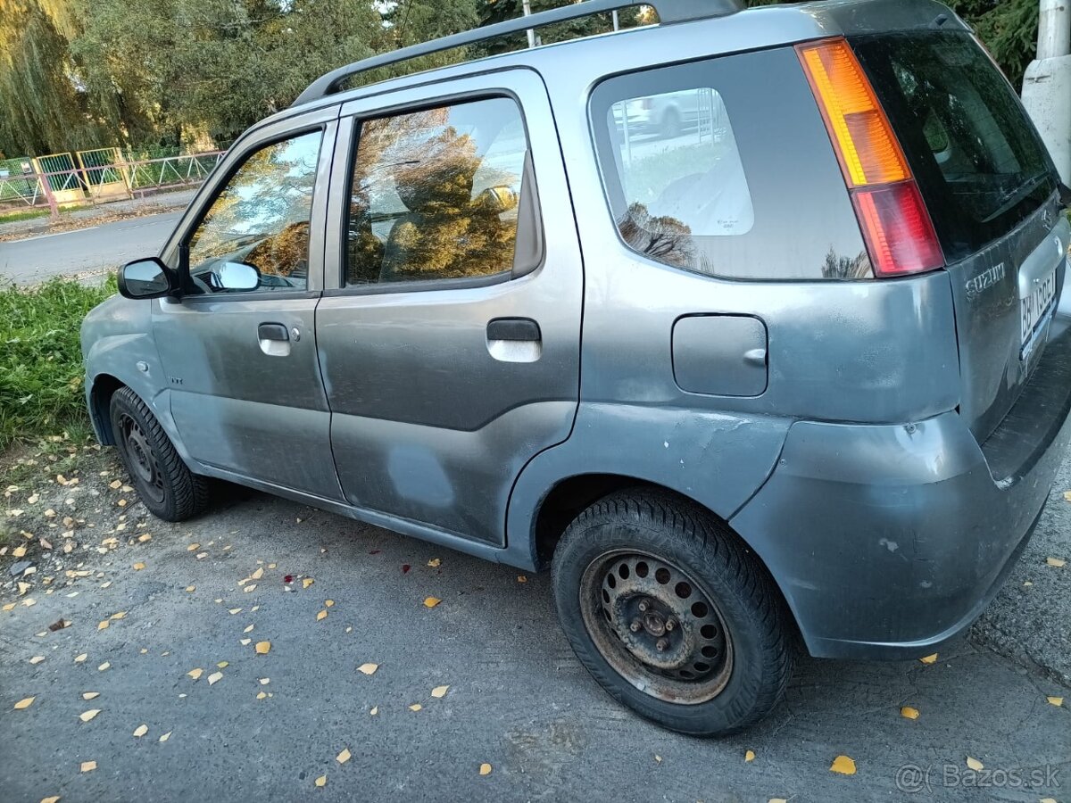 Predám Suzuki Ignis 1,3l 4x4 r.v.2006 - 2