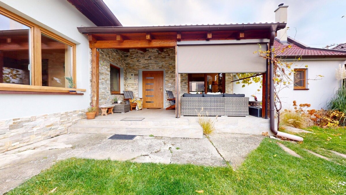 ZREKONŠTRUOVANÝ A ZARIADENÝ RODINNÝ DOM V KRÁĽOVEJ - 2