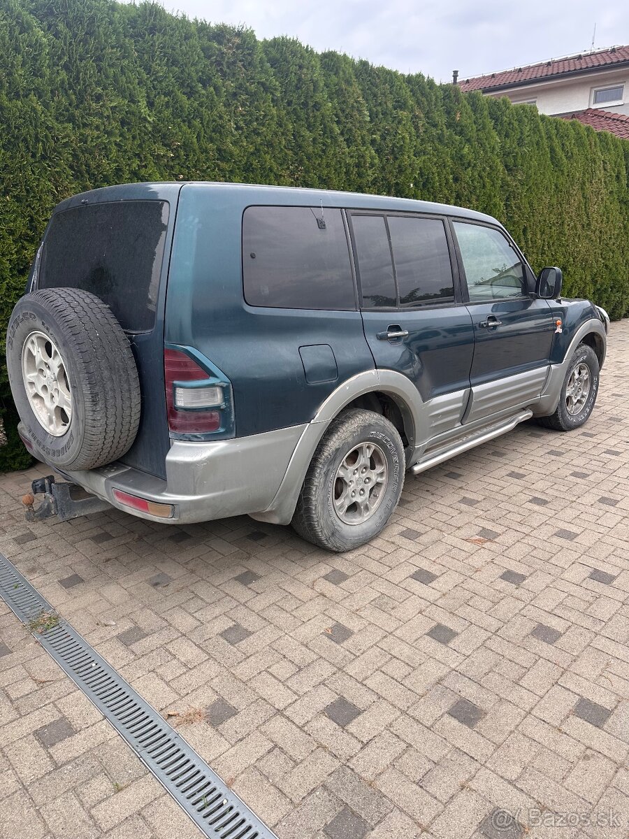 Predám rozpredam 3.2 automat pajero - 2