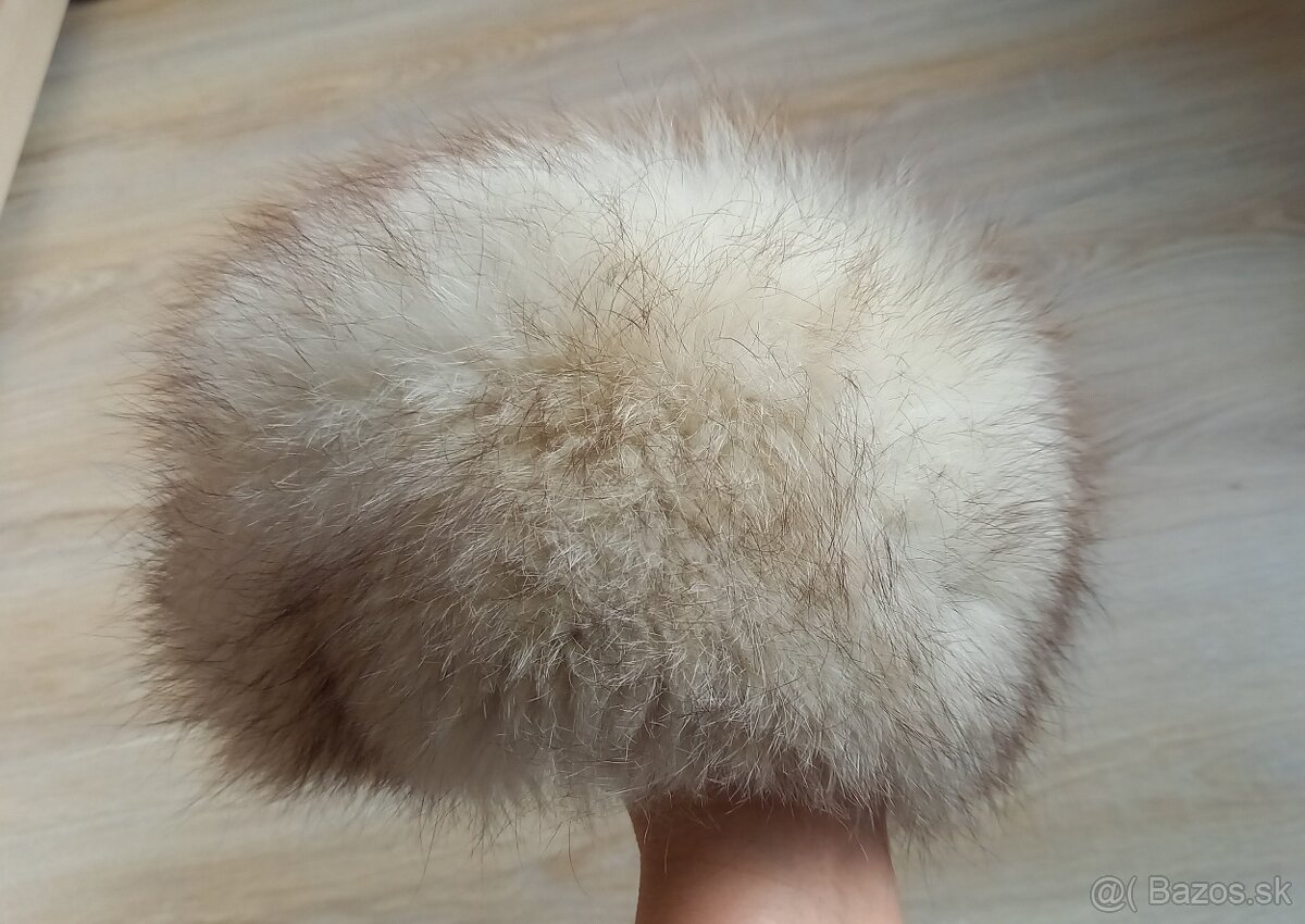 Ciapka zo striebornej lisky - 2