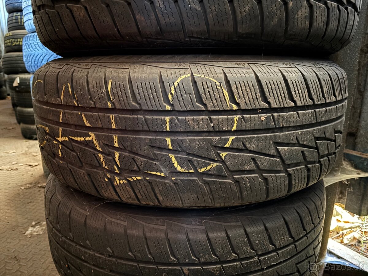 235/60R18 zimné - 2