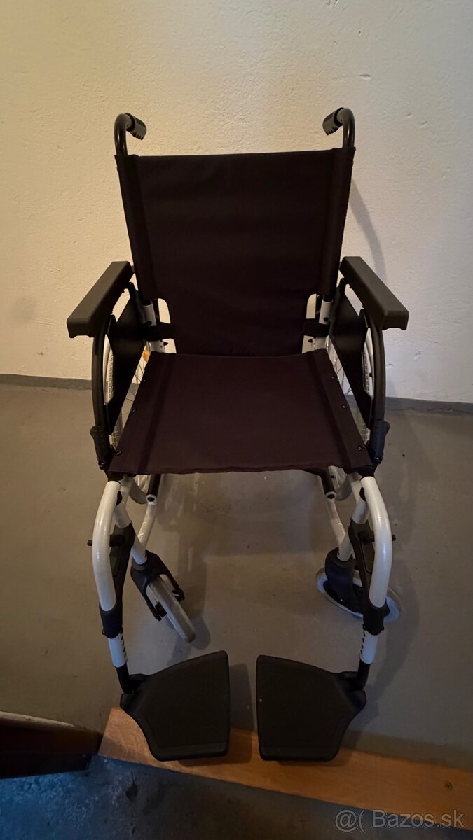 Invalidný vozík značky BREEZY - 2