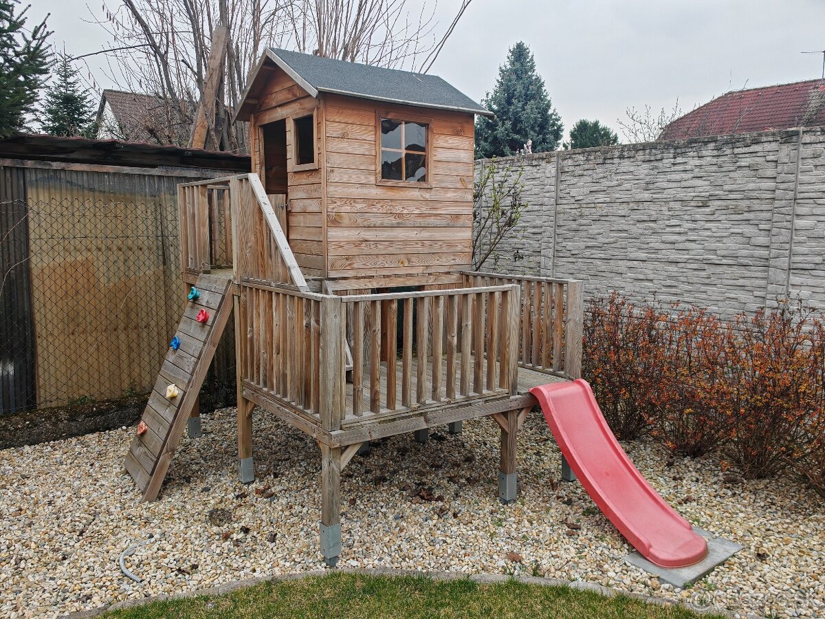 Domcek zahradny pre deti. - 2