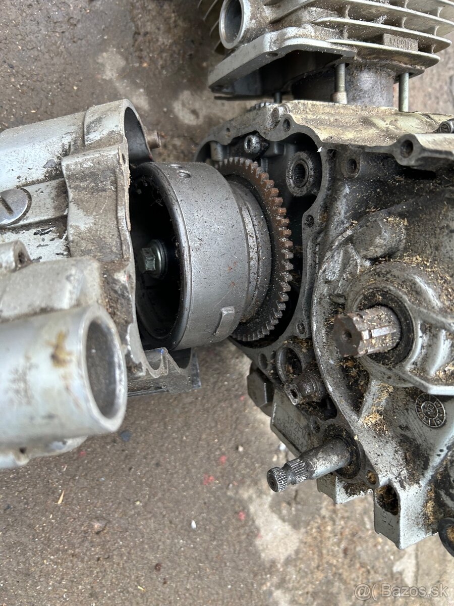 Motor na náhradné diely