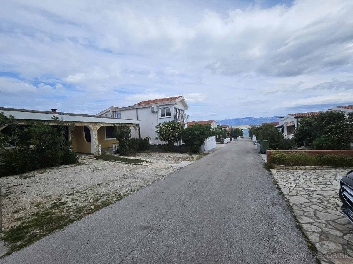 Chorvátsko, apartmánový dom so 6 apartmánmi, 1320 metrov od - 2