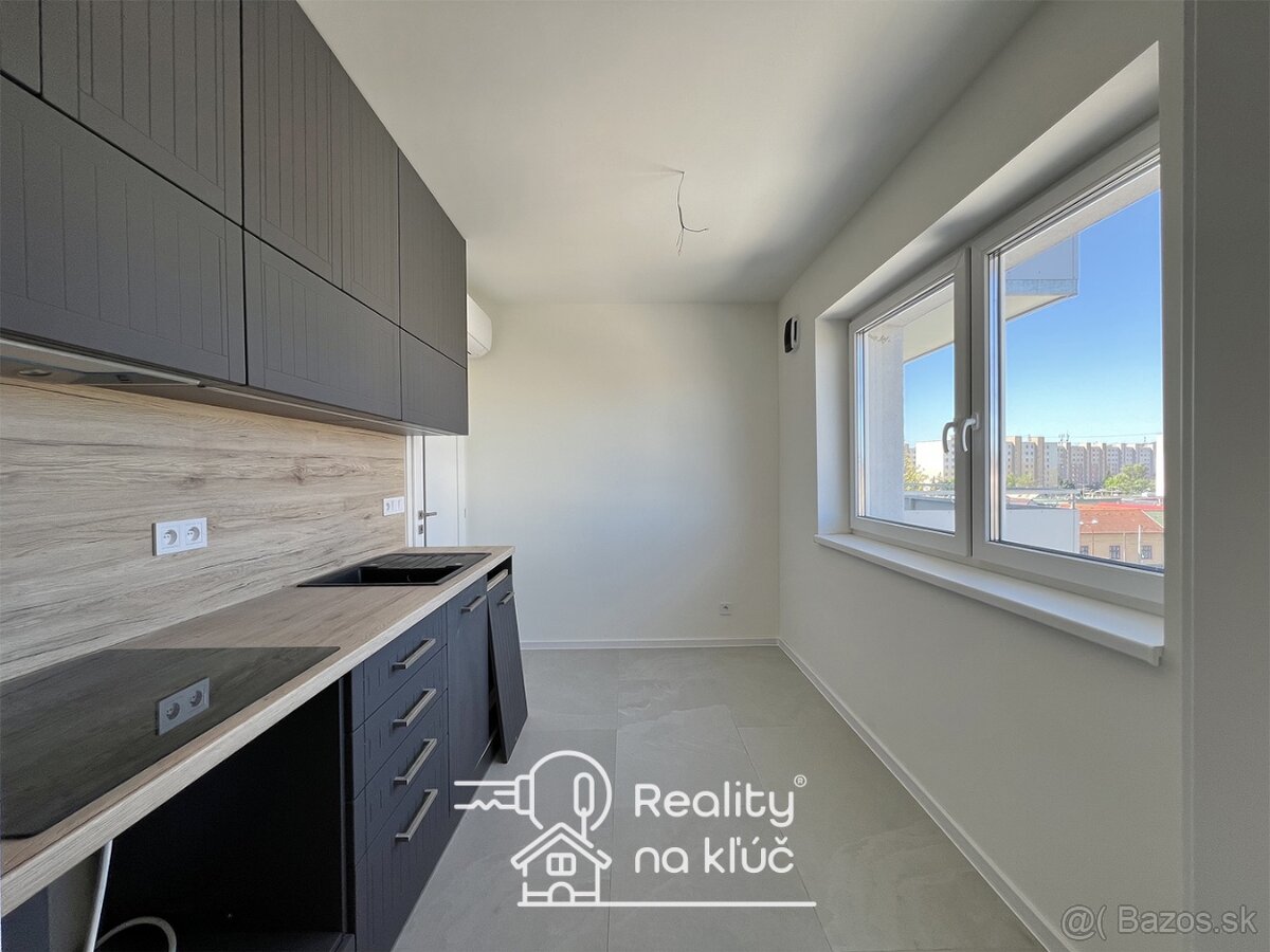 Na prenájom moderný, zrekonštruovaný 2-izbový byt s balkónom - 2