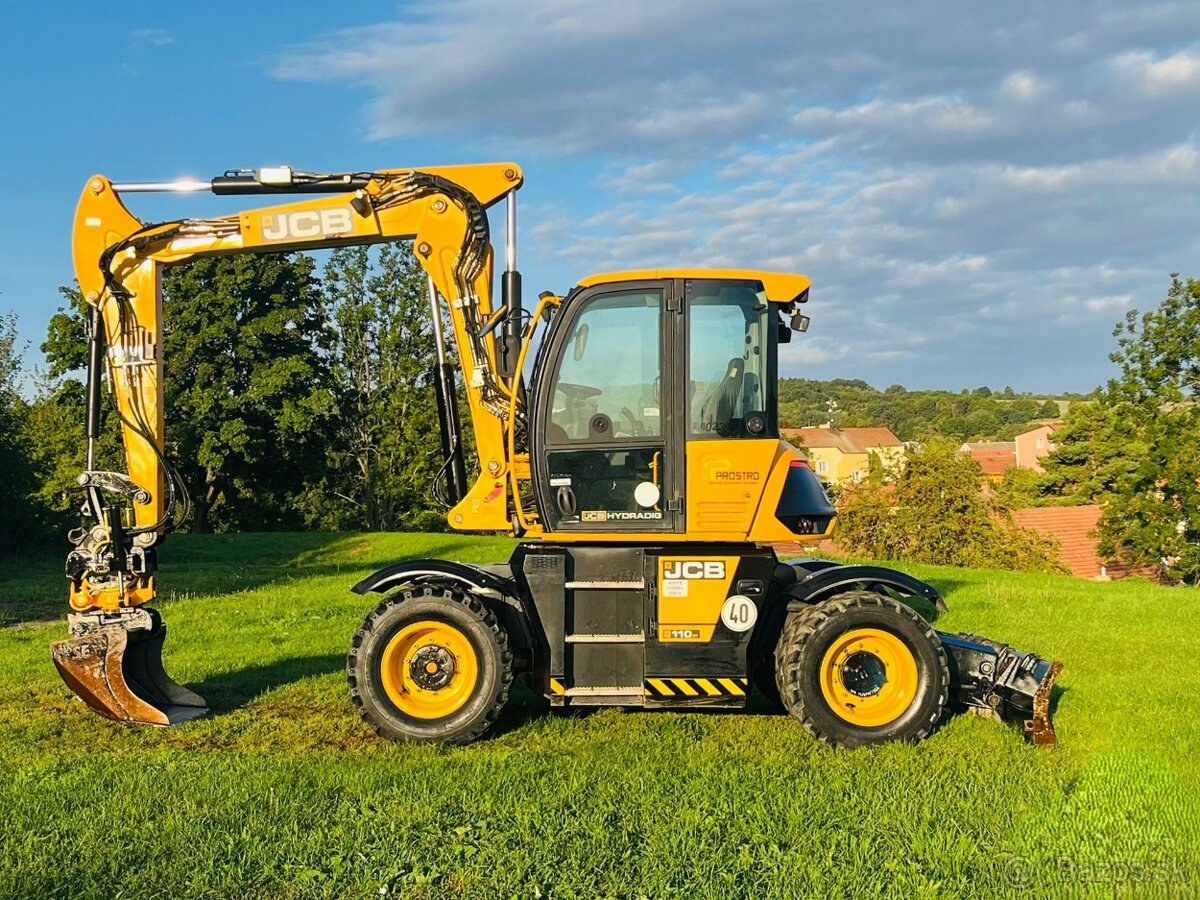 Kolesové rypadlo JCB 110W Hydradig - 2