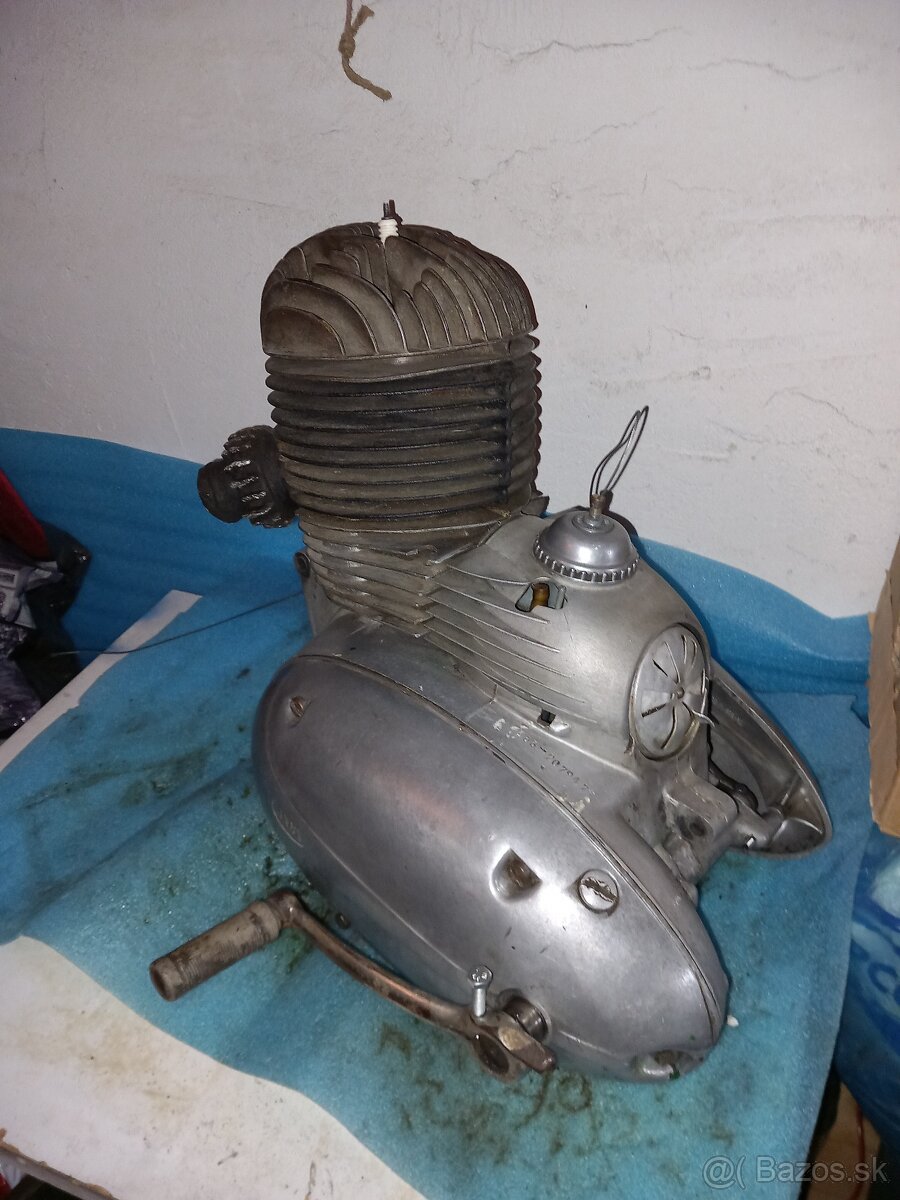 Motor jawa 250 353 - 2