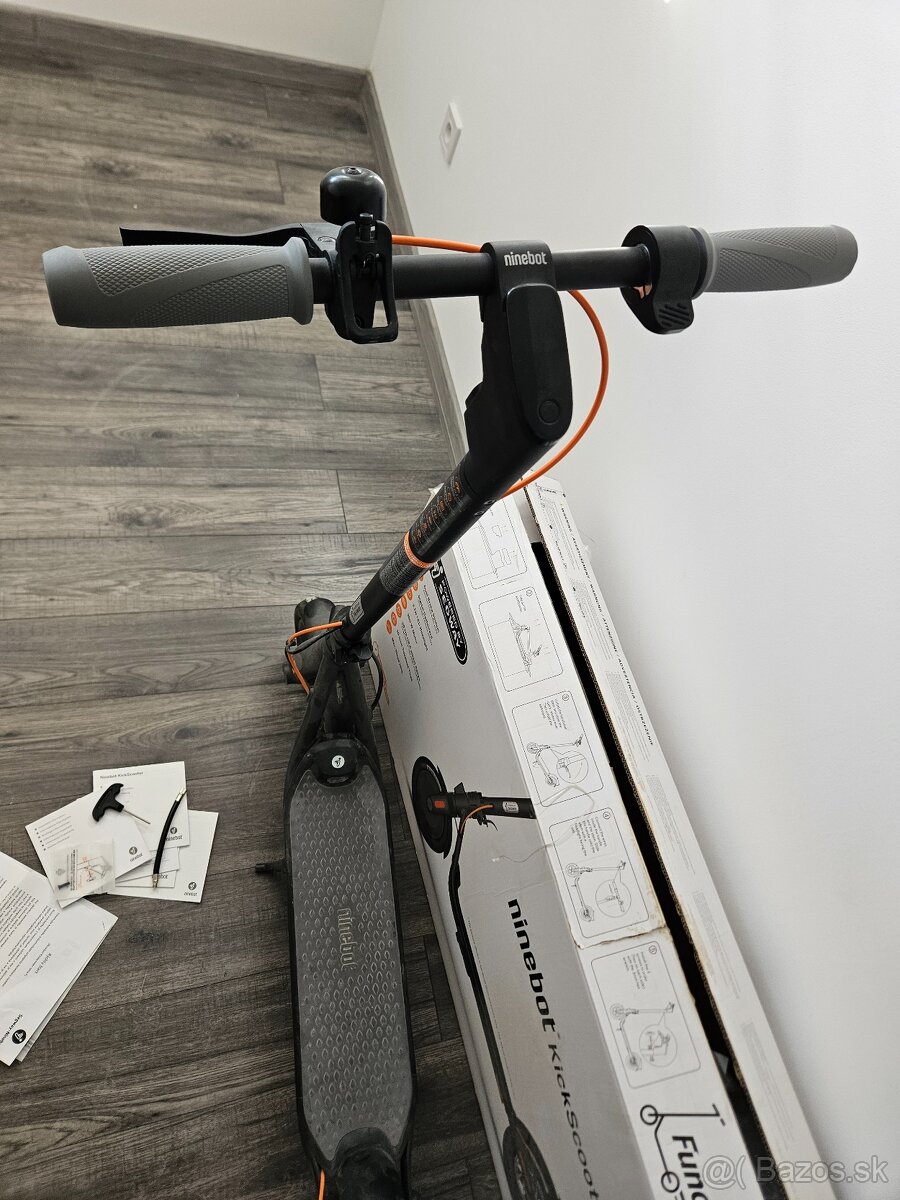 Elektrokolobežka Ninebot KickScooter F30E - 2