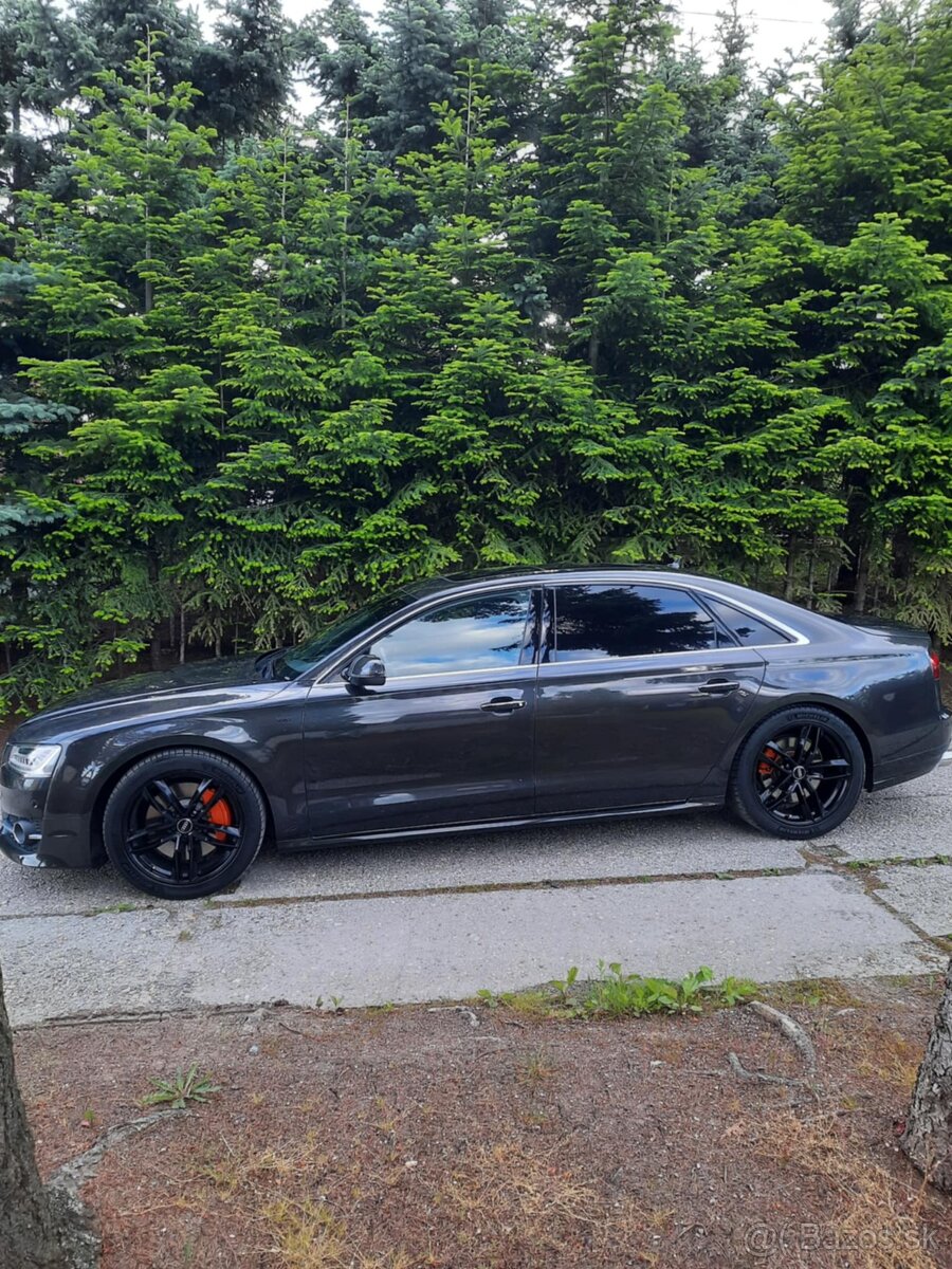 PREDÁM AUDI A8 LONG V8 QUATTRO 385PS R.V.12/2014 - 2