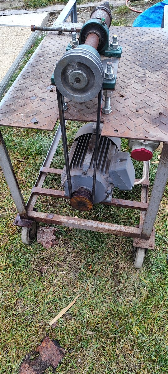 Štiepačka na drevo 380v - 2