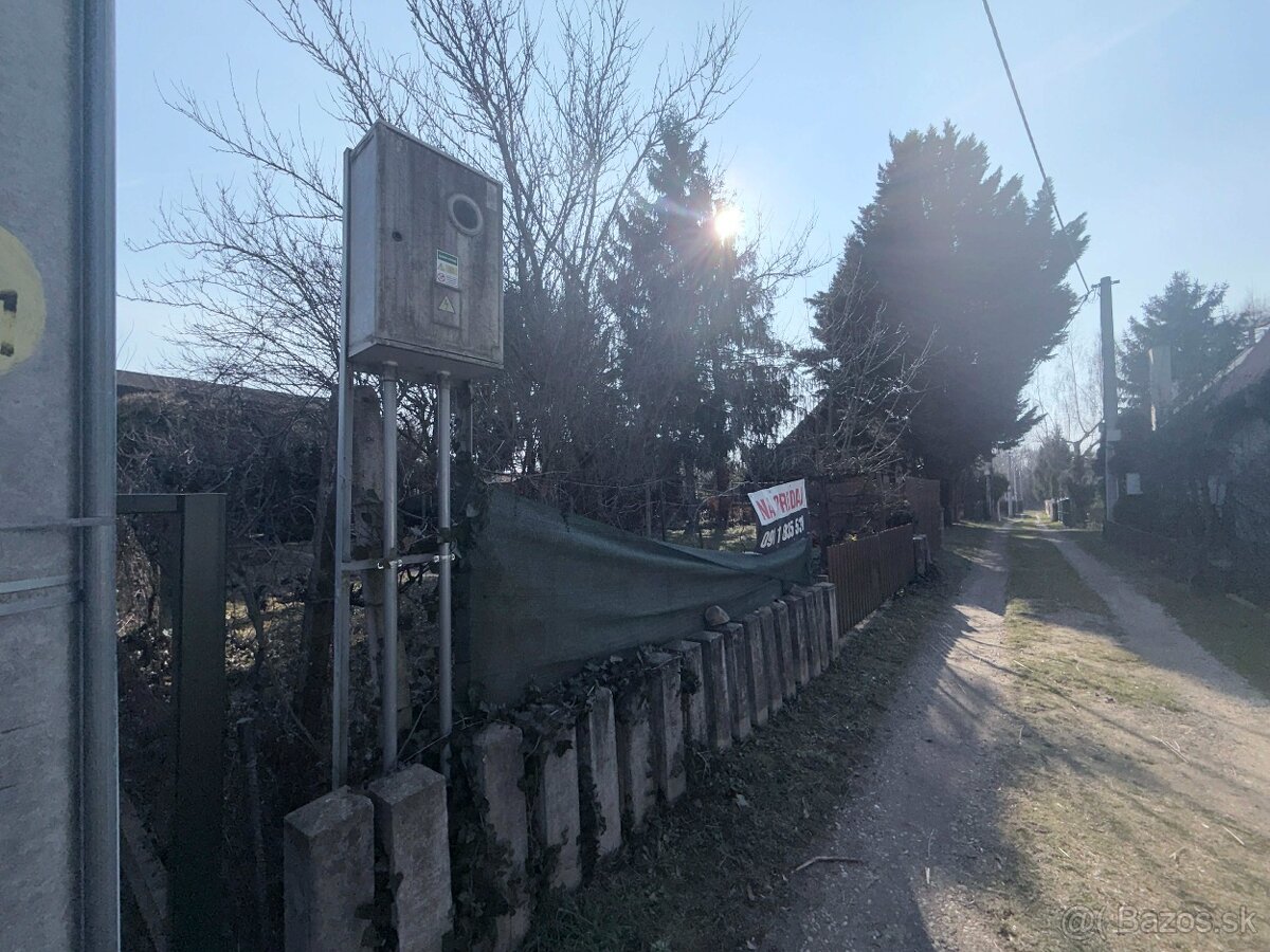 Záhradka na predaj pri Váhu - 2