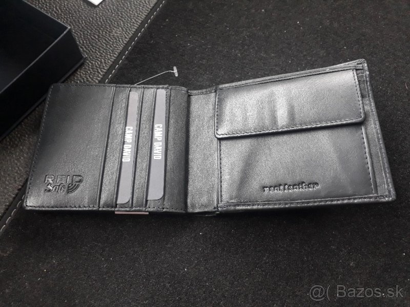 Penazenka kozena Camp David - 2