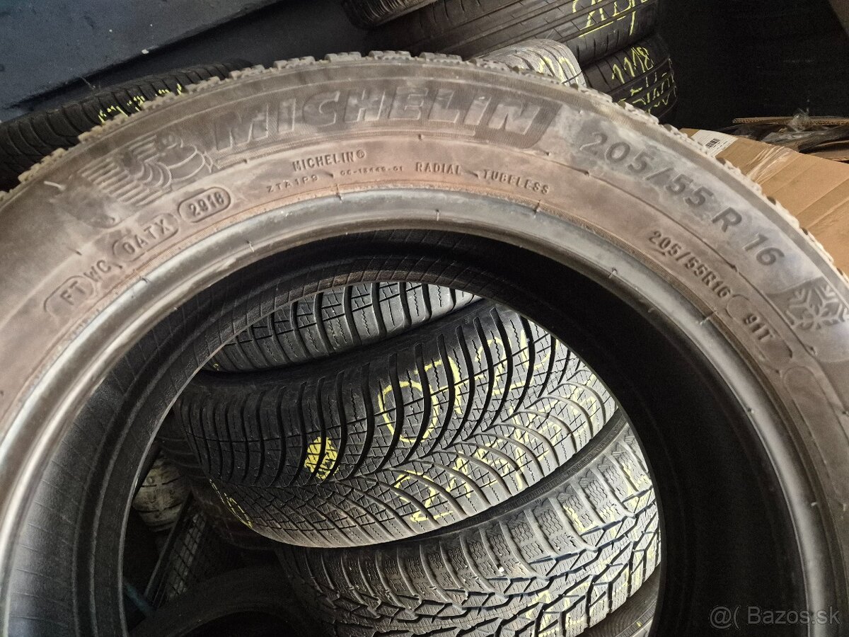 Predam zimne pneu 2x 205/55R16 Michelin - 2
