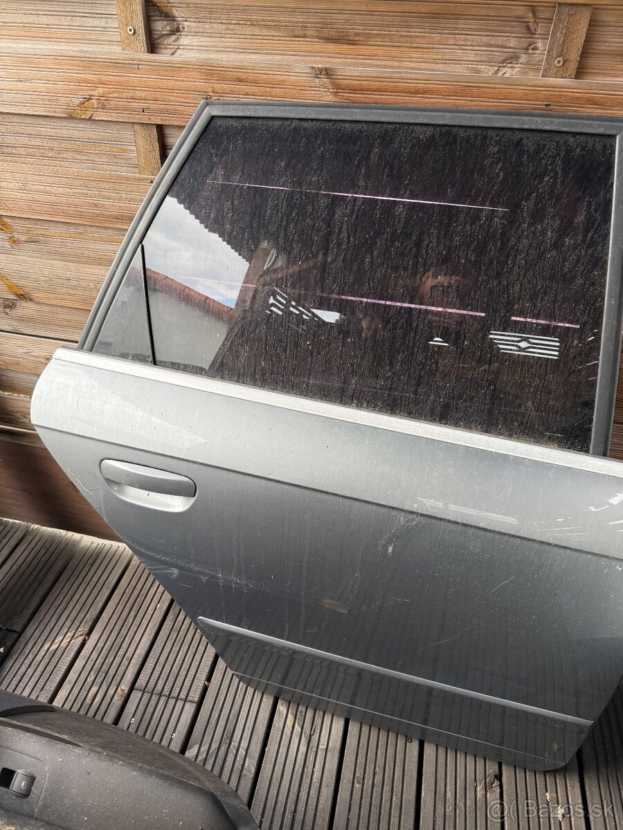 Audi A4 b7 zadné dvere - 2