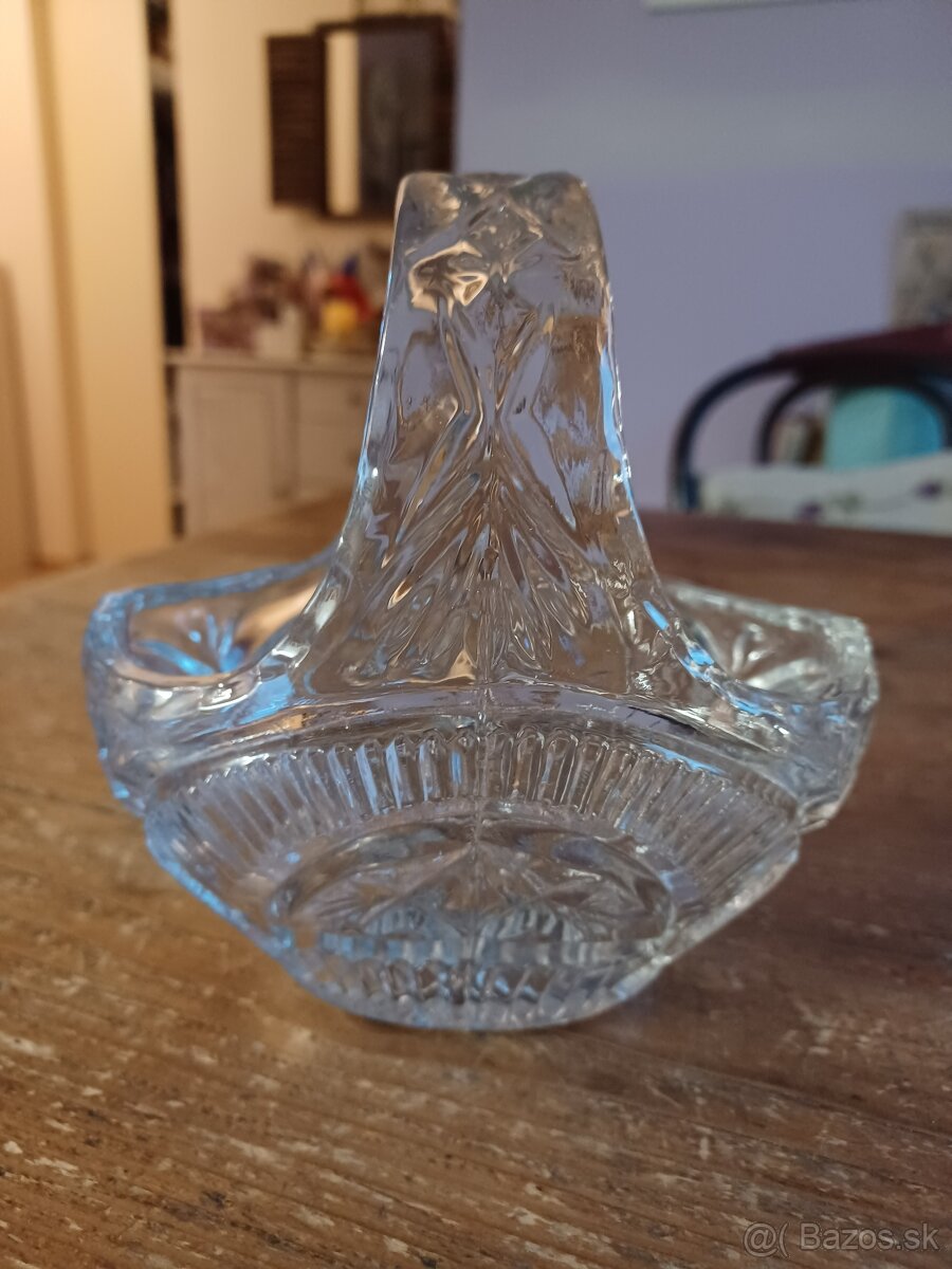 Košík z lisovaného skla - 2