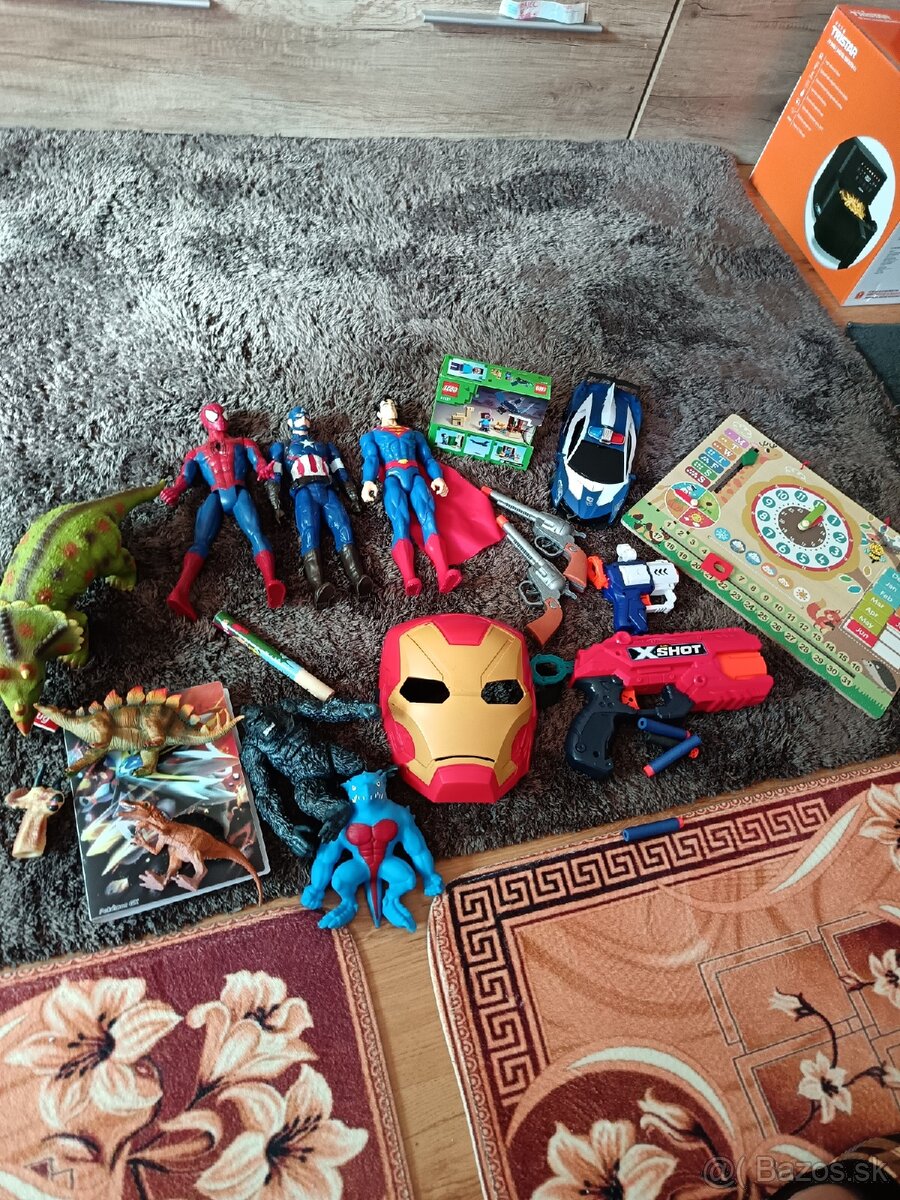 Hračky +plyšáky - 2