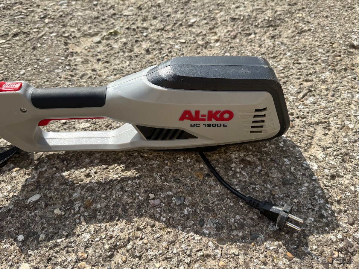 Predám málo používaný Elektrický vyžínač BC 1200 E. - 2
