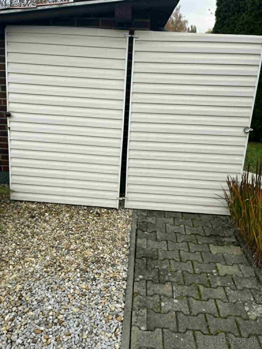 dvojkrídlová garážová brána - 2