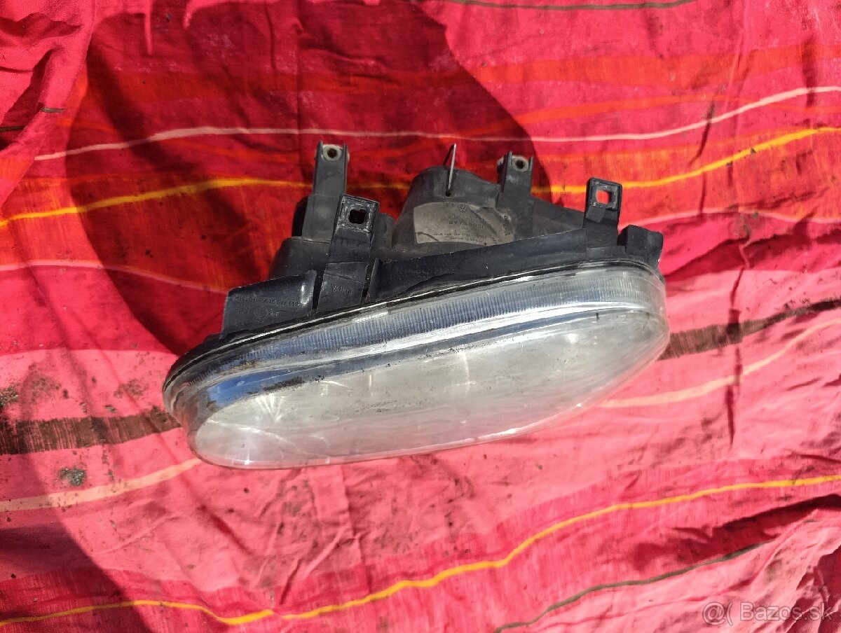 Svetlo golf 4 predné lave - 2