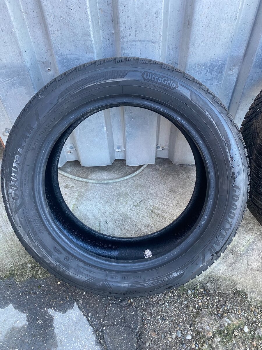 Predám zimnú sadu pneumatík r17 - 2
