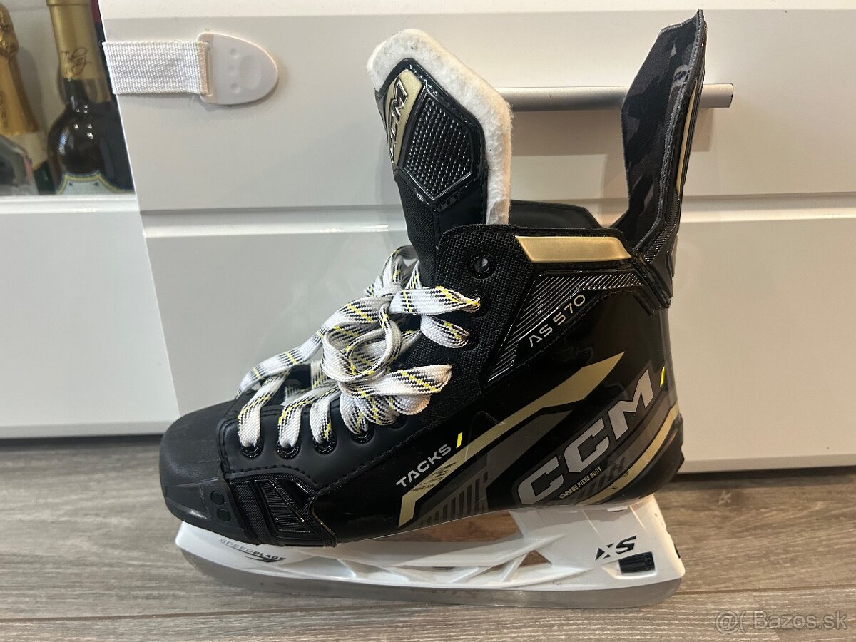 Korčule na hokej - 2