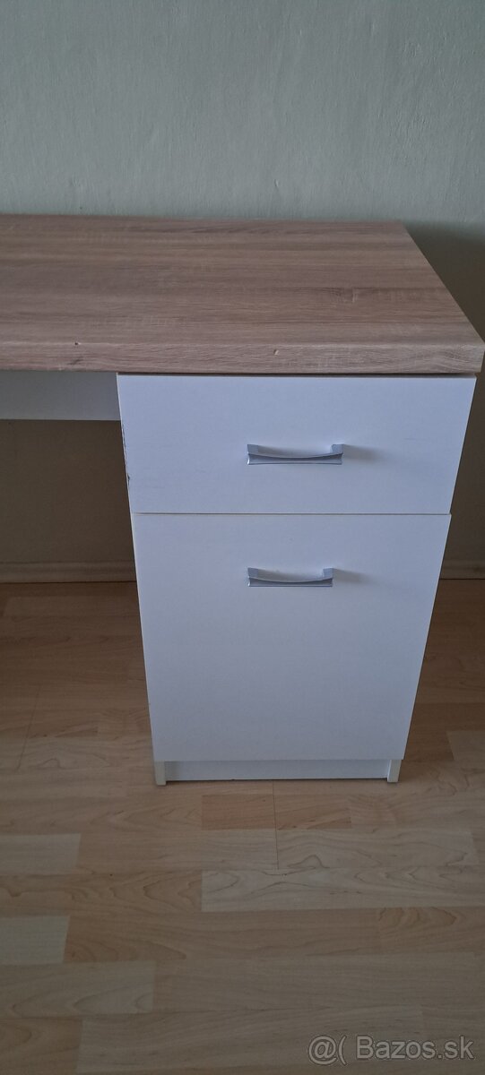 Písací stolík - 2