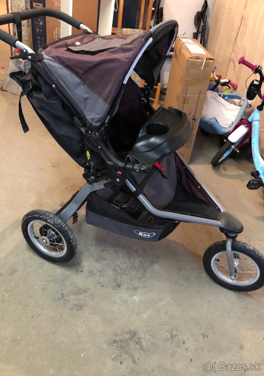 Kočiar BOB Revolution CE - 2