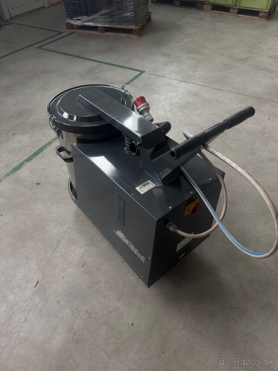 Priemyselný vysávač - 2