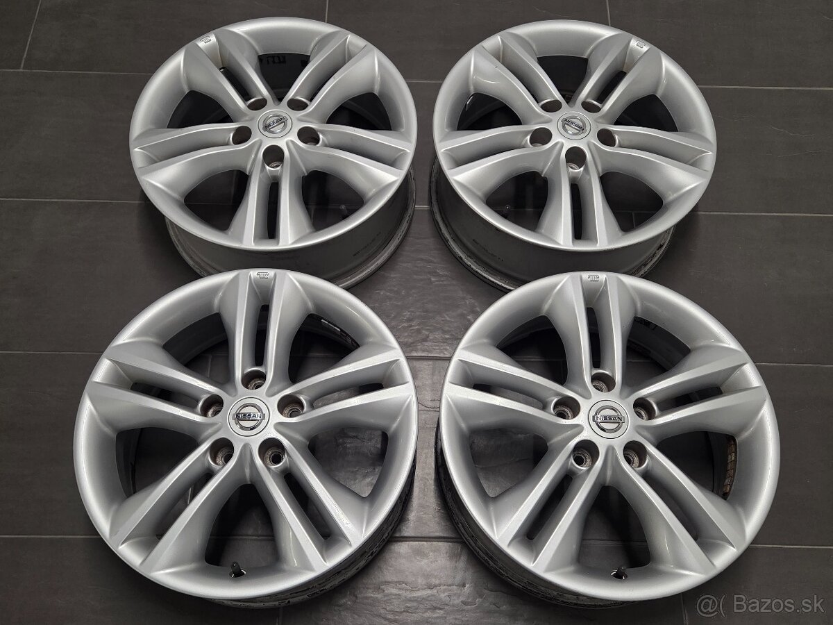 17" NISSAN originál - 2