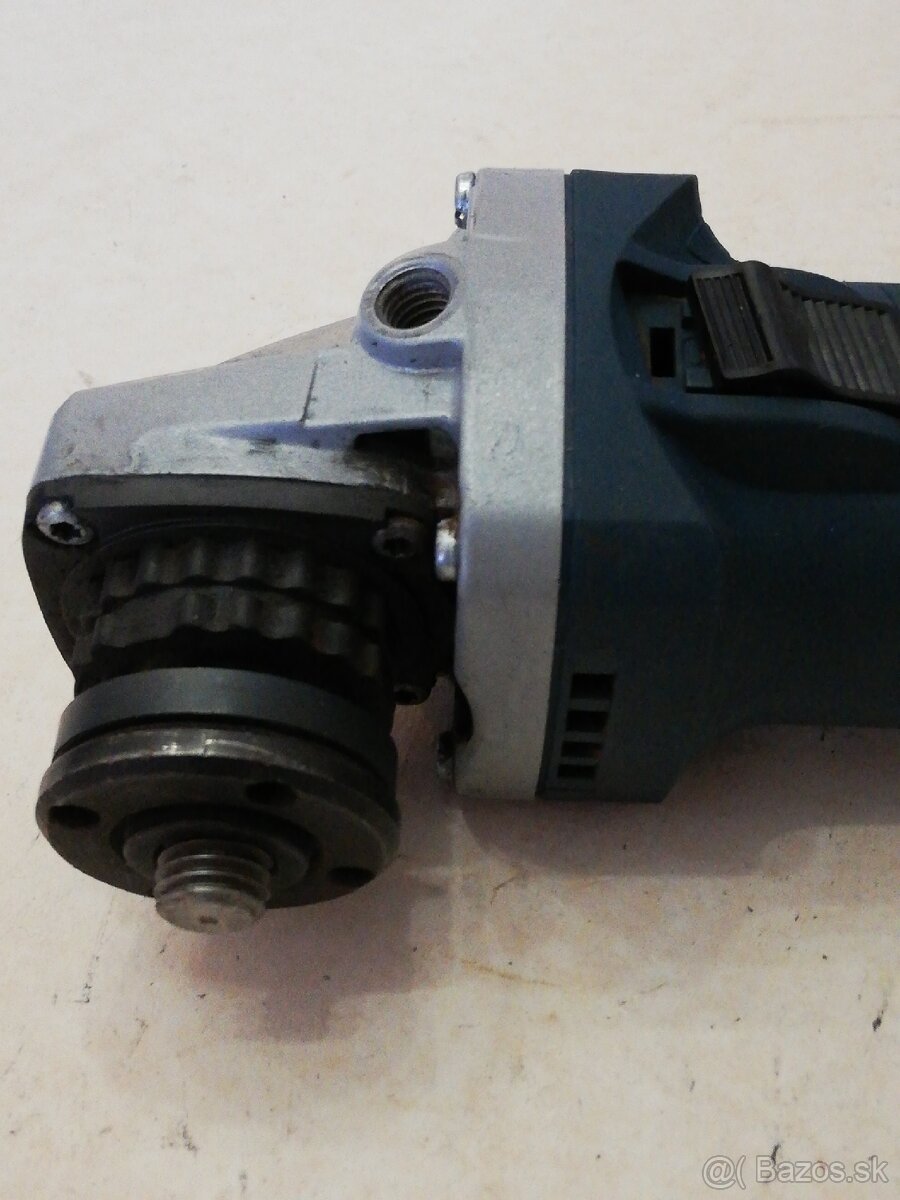 Bosch brúska 880w - 2