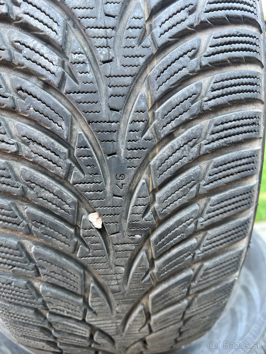 Nokian 215/60r16 - 2