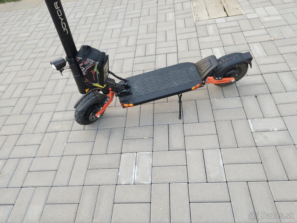 Elektrická kolobežka Joyor T10 - 2