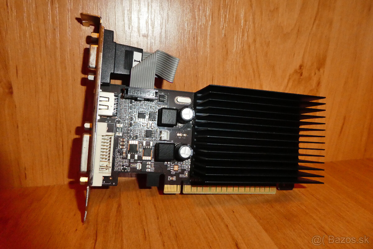 grafické karty do PCI-E slotov - 2
