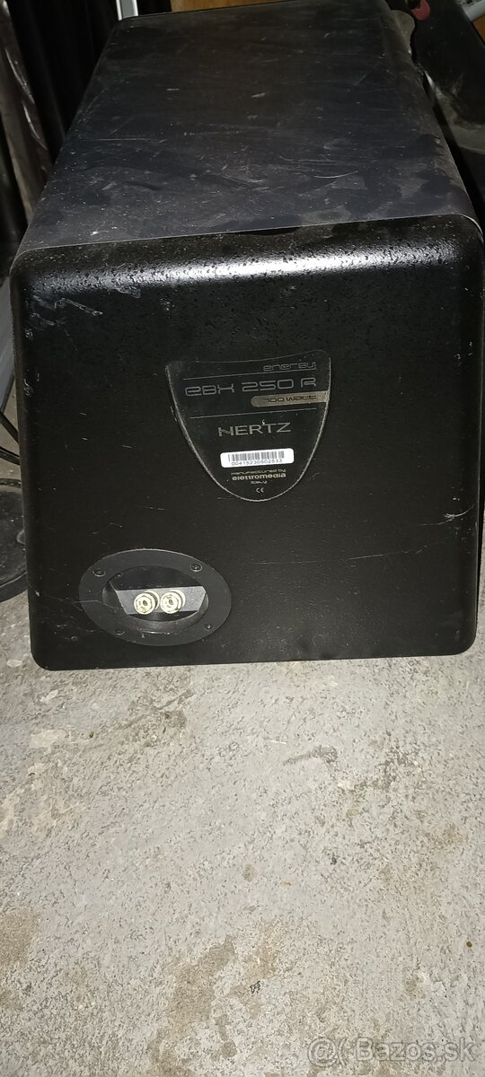 Predam bednu z autosubwoofera hertz ebx 250 r - 2