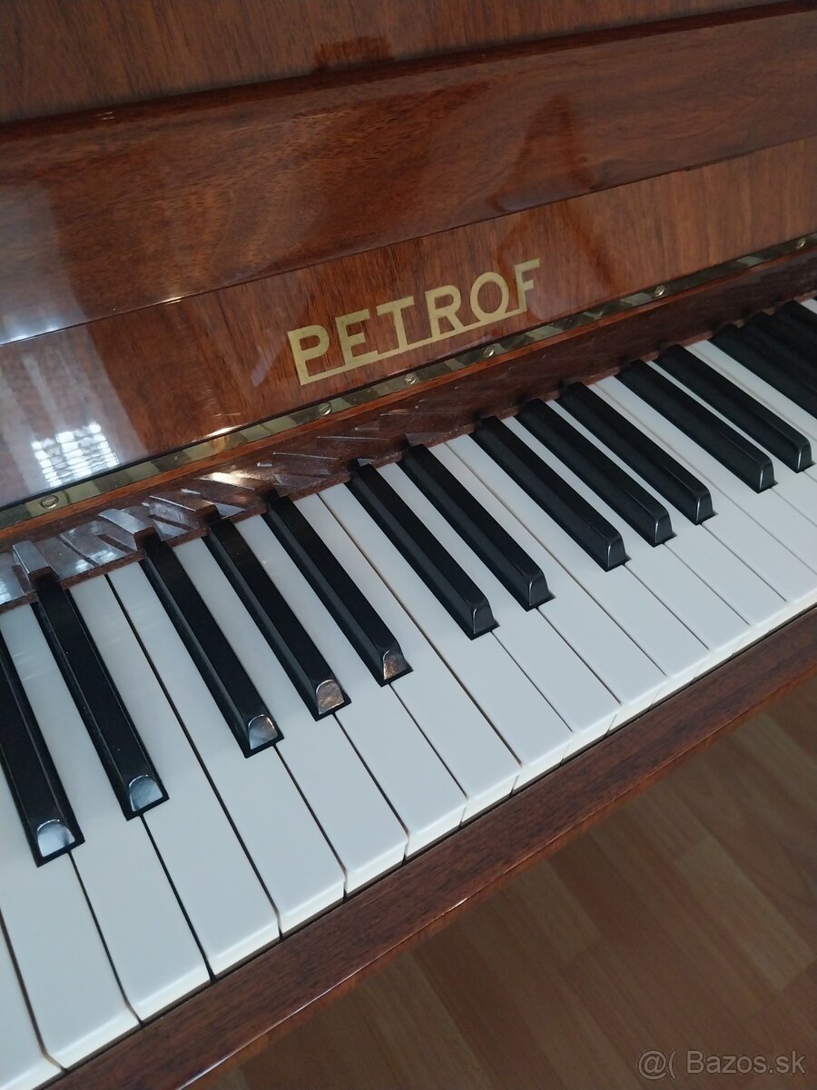 Predám klavír PETROF - 2